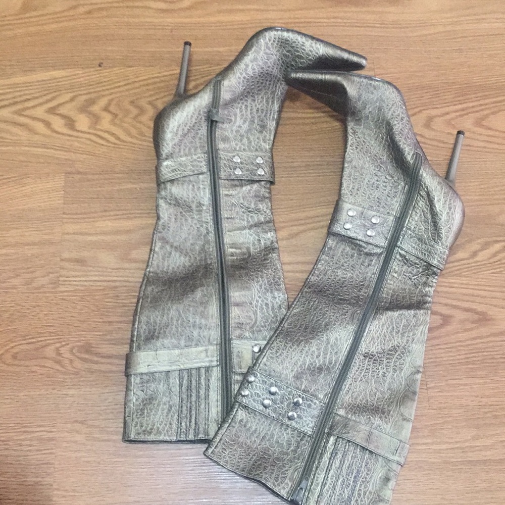 HAND MADE